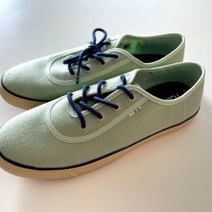 Tom’s Mint Green Sneakers Size 6.5